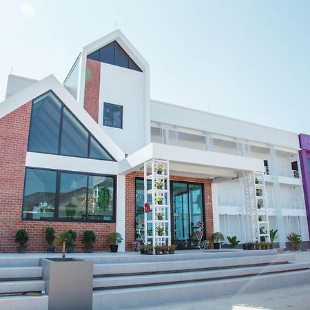 Khun Ying Hotel Нан Екстер'єр фото